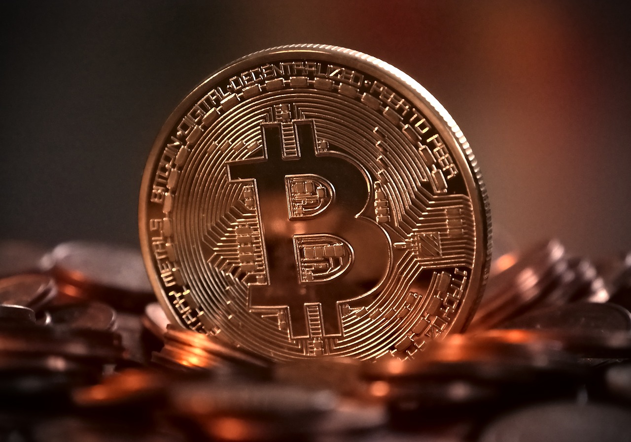 港股加密货币概念股走强 蓝港互动涨超40%